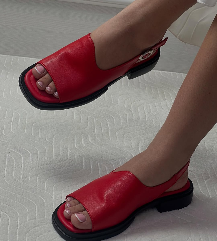 2025 Summer Low Heel Leather Fish Mouth Sandals