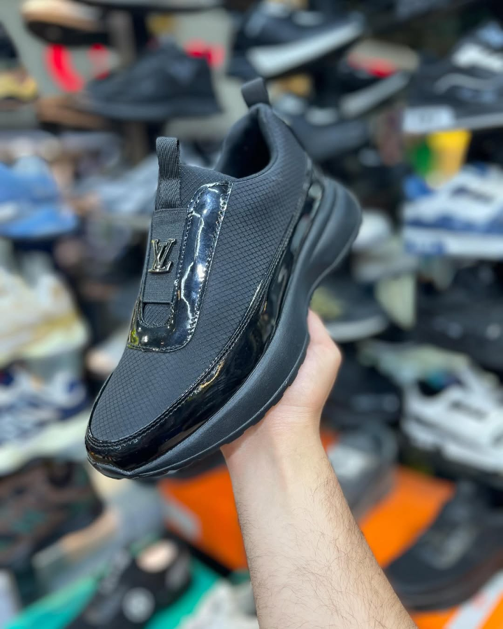 Men's Lightweight Comfortable Travel Shoes