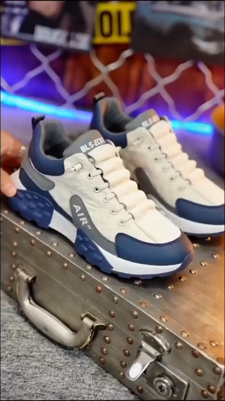Mens Lightweight Thick Sole Sneakers