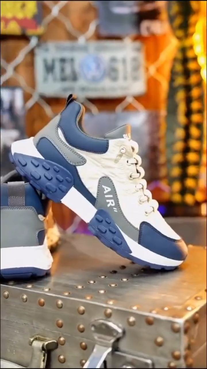 Mens Lightweight Thick Sole Sneakers