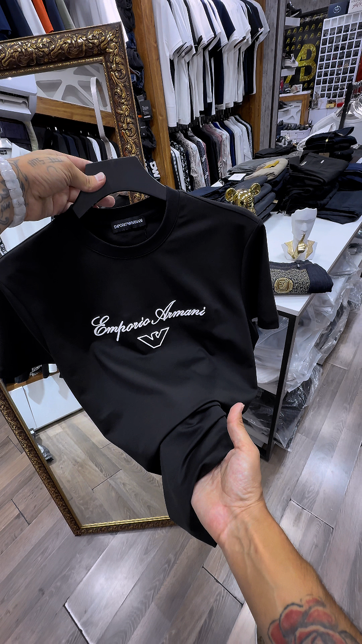 Black logo embroidered T-shirt