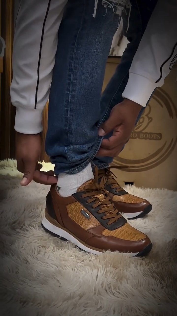 Italian cowhide leather low-top sneakers