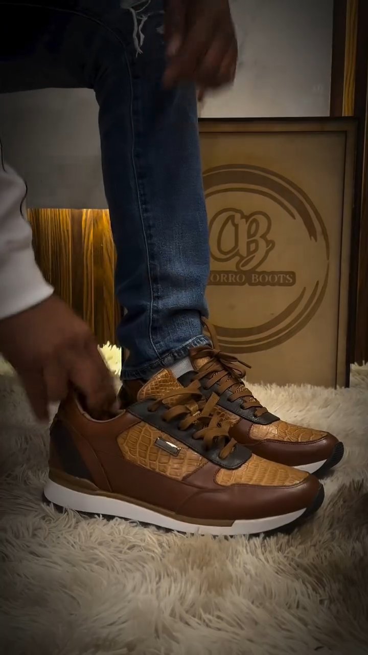 Italian cowhide leather low-top sneakers