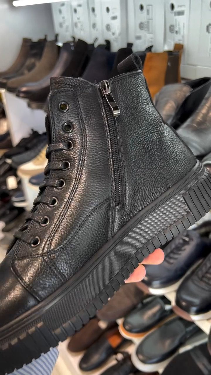 Black Zipper Leather Boots