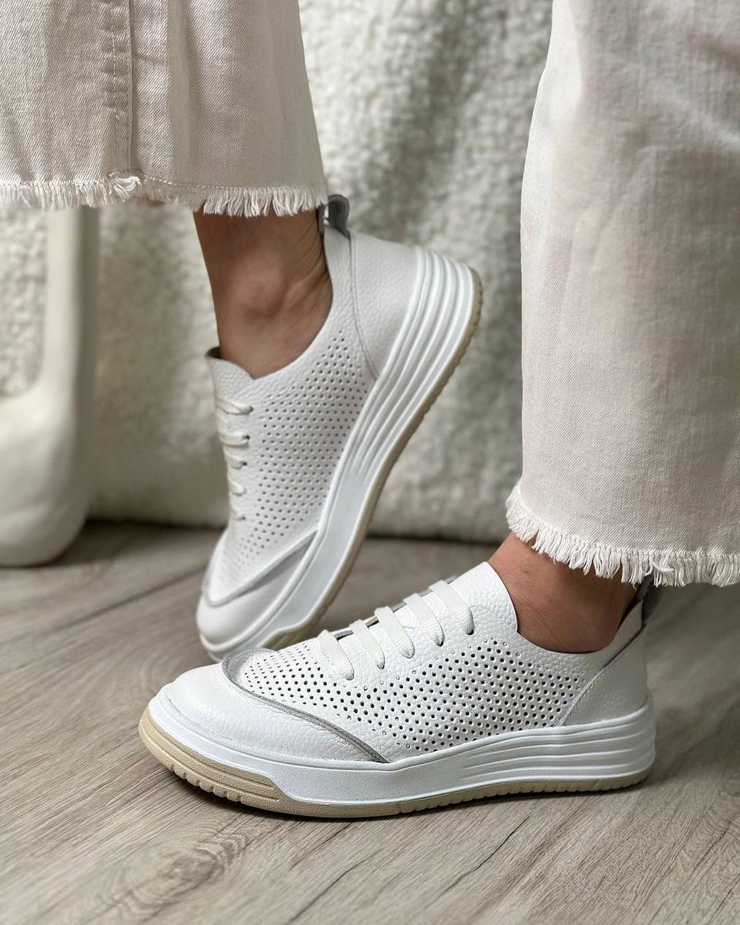 Women's Leather Athletic Casual Shoes