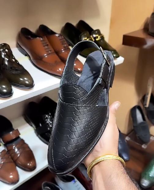 Men's Black Leather Pointed Sandals