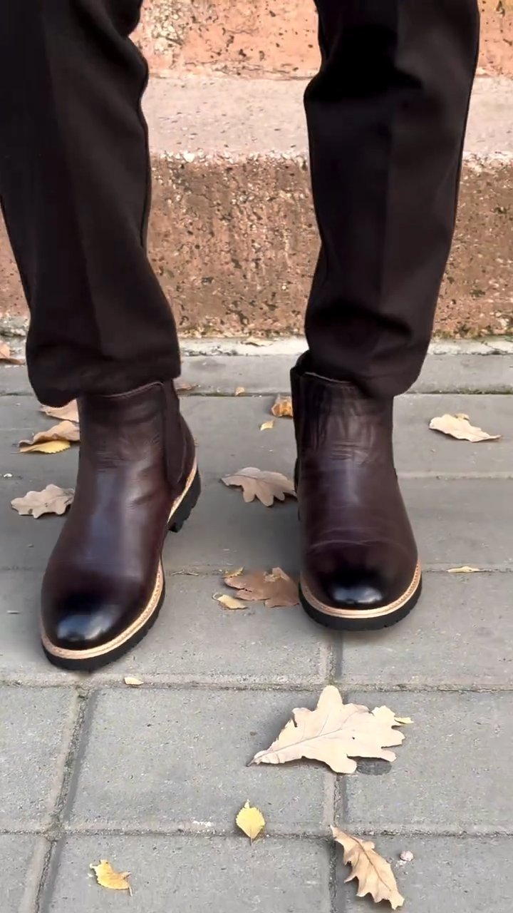 Gradient Warm Chelsea Boots