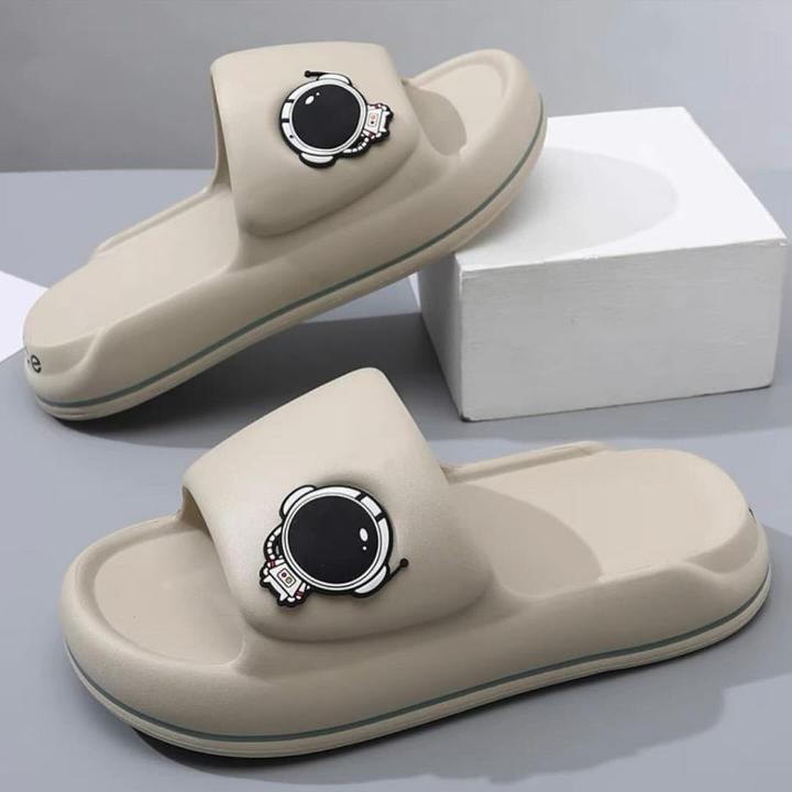 2024 Summer New Couple Breathable Slippers