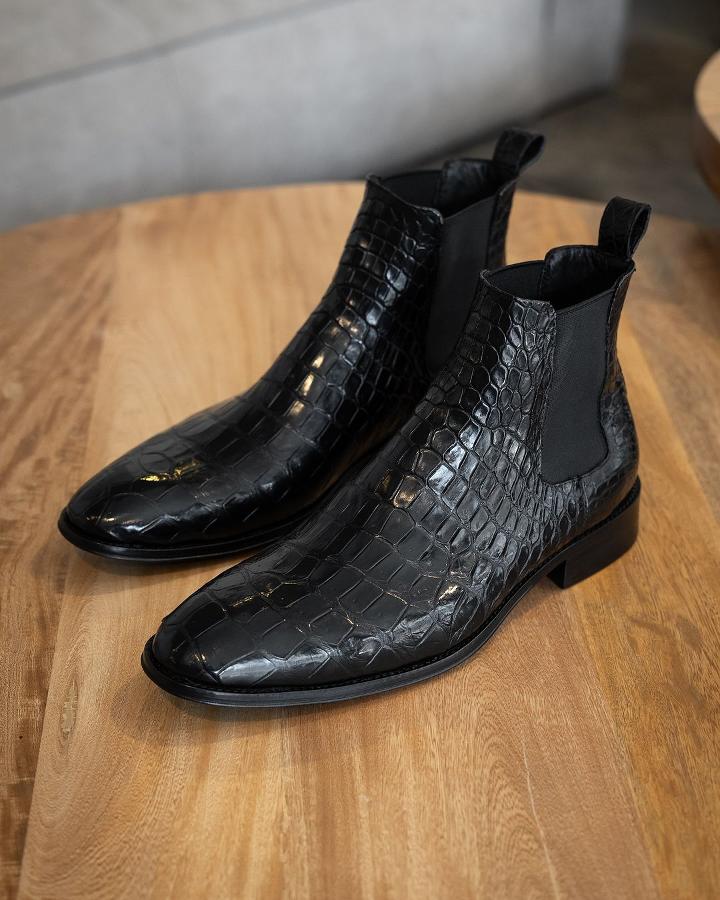 Luxurious Black Leather Boots