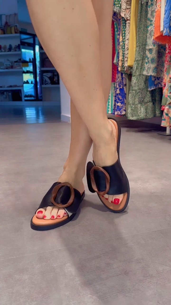 Beek Cockatoo Slide Sandals