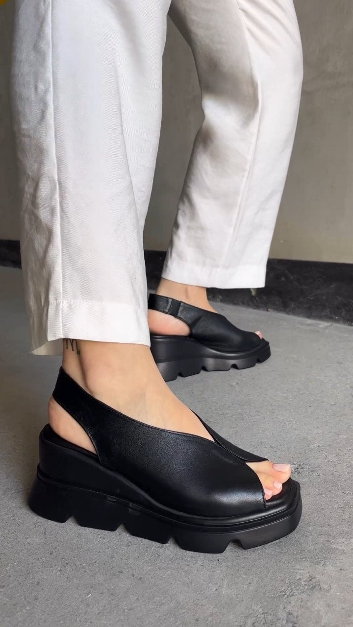 Summer Soft Leather Thick Bottom Sandals