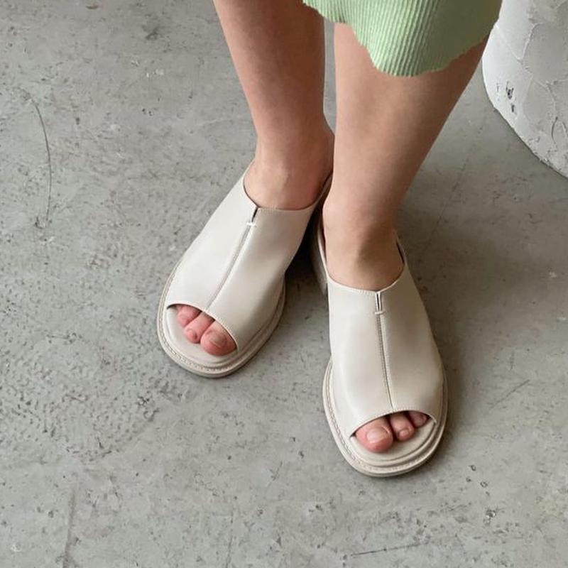 The Classic Chic Flat Slippers